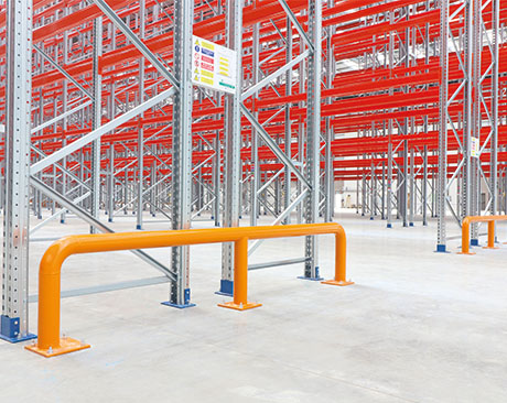 Side view of wide aisle pallet racking
