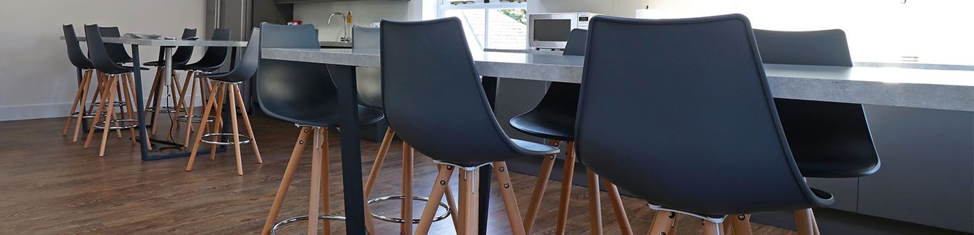 table with tall kitchen chairs
